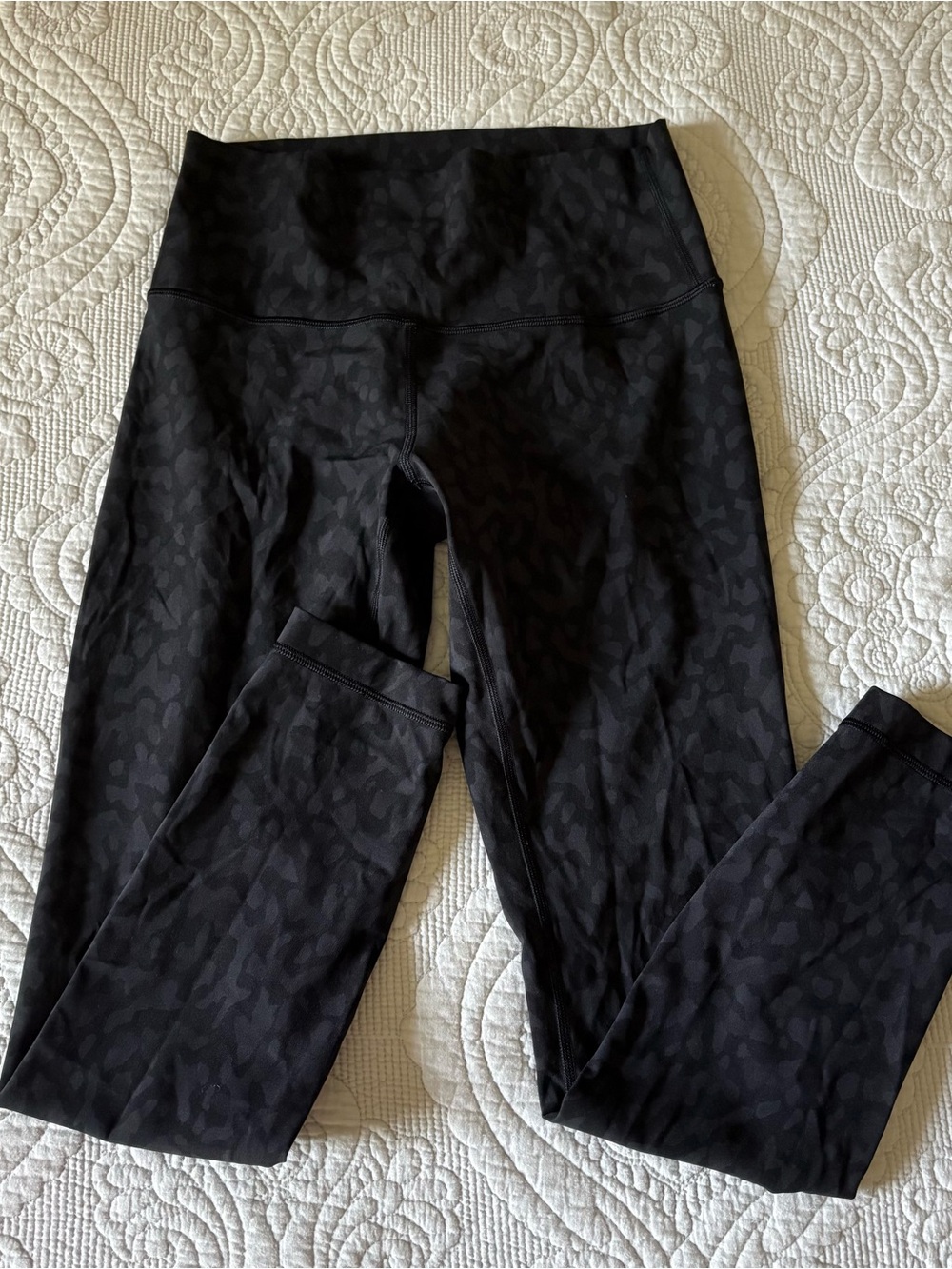 Lululemon Wunder Under High Rise 25” Black Camo Leggings Size 6